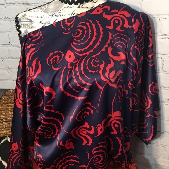 No brand satin poly side tie waist blouse - Picture 3 of 7